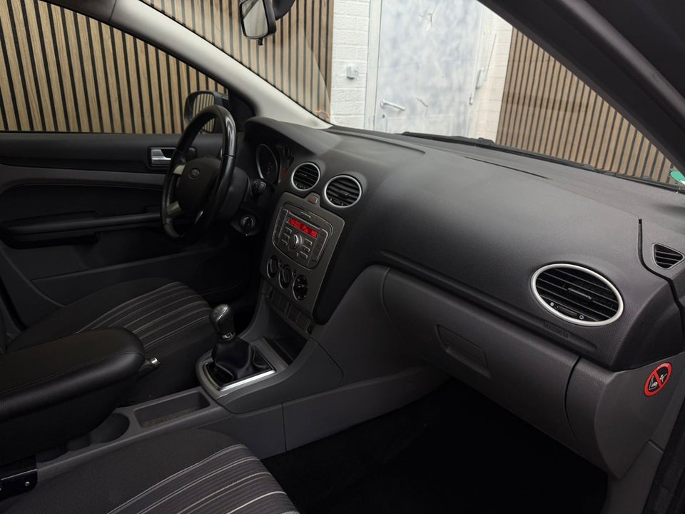 Ford Focus 1,6 TDCi 90 Titanium stc. 5d