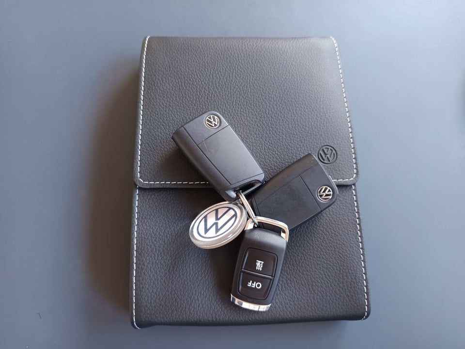 VW Transporter 2,0 TDi 110 Kassevogn kort