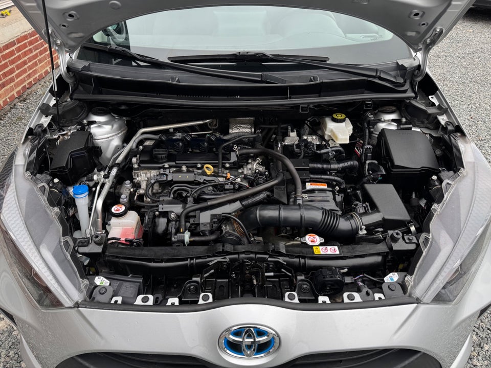 Toyota Yaris 1,5 Hybrid Active e-CVT 5d