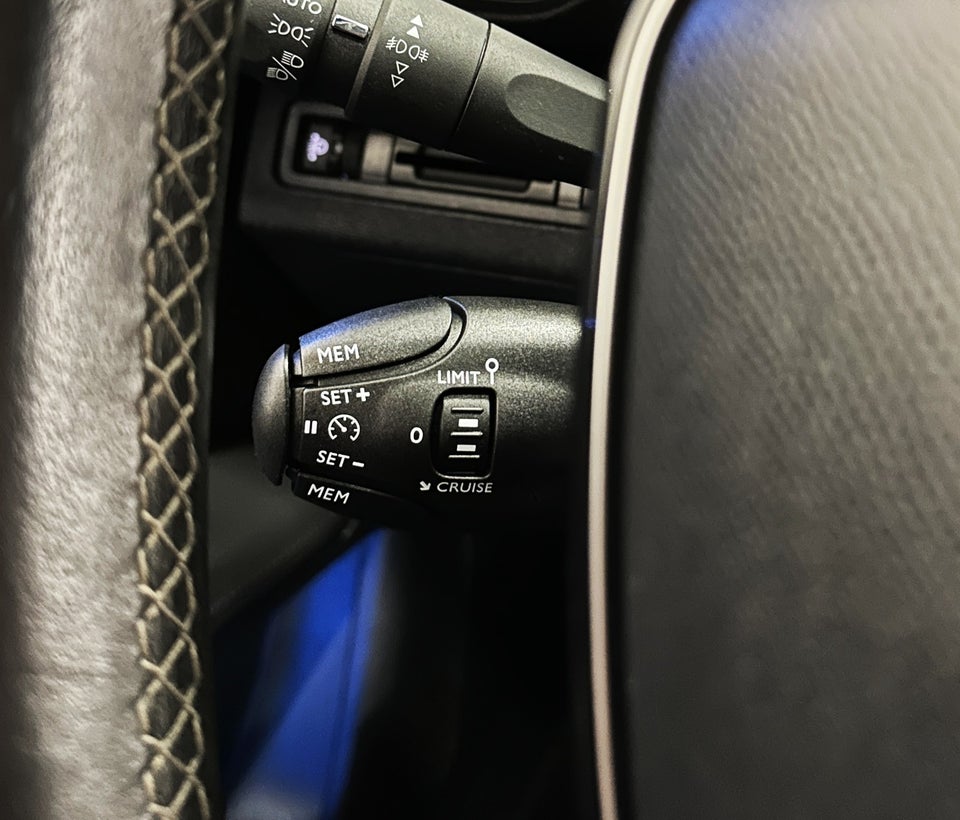Peugeot 3008 1,6 BlueHDi 120 Allure 5d