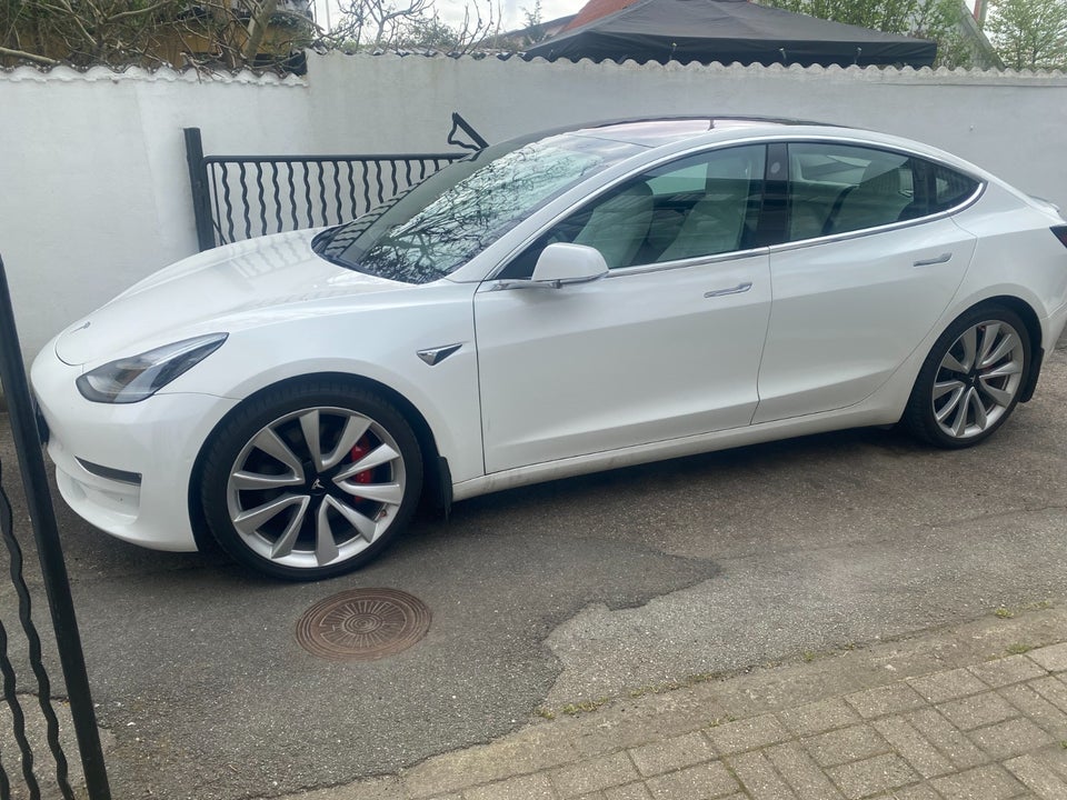 Tesla Model 3 Performance AWD 4d