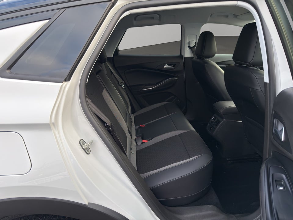 Opel Grandland X 1,6 Hybrid Cosmo Prestige aut. 5d