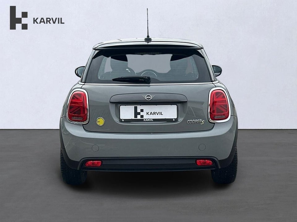 MINI Cooper SE Essential 3d