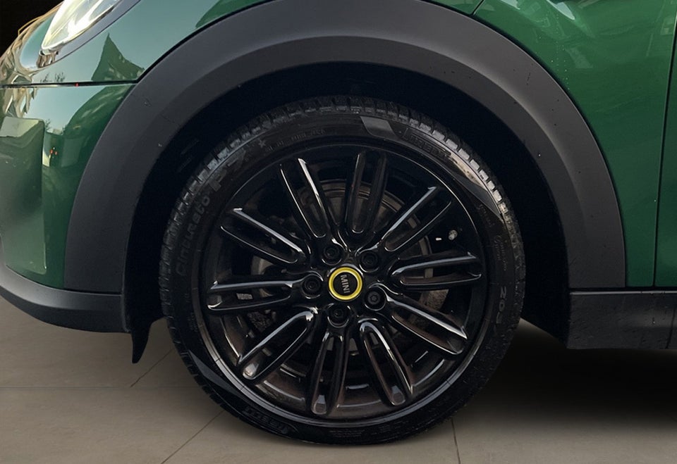 MINI Cooper SE Classic Trim 3d