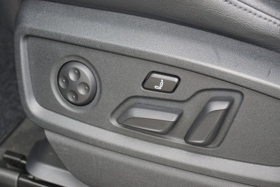 Audi Q5 55 TFSi e S-line quattro S-tr. 5d