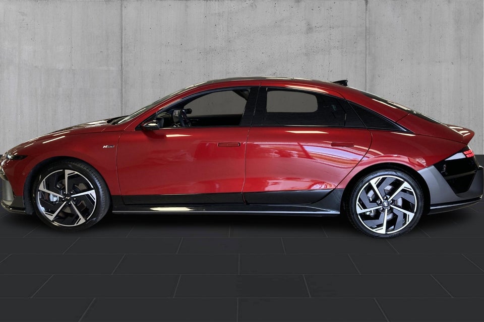 Hyundai Ioniq 6 84 N Line+ AWD 4d