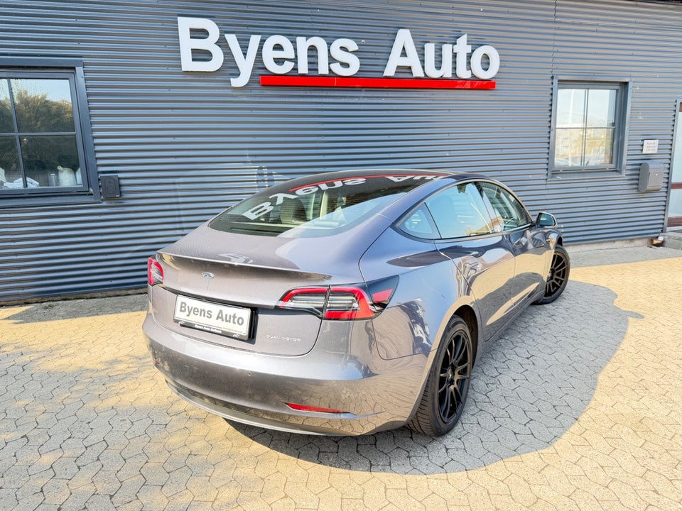 Tesla Model 3 Long Range AWD 4d