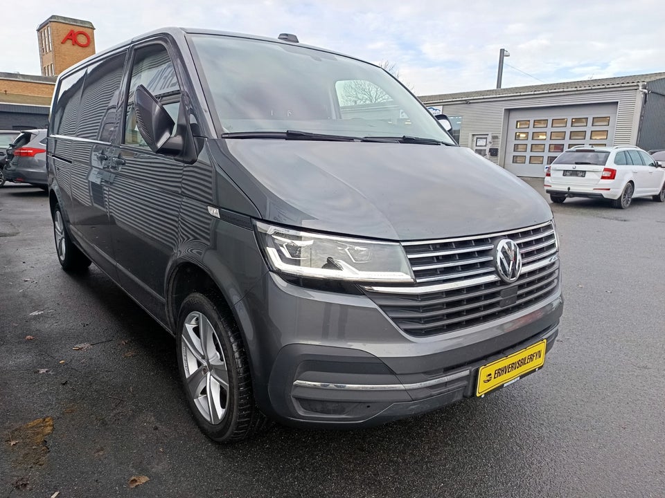 VW Transporter 2,0 TDi 150 Kassevogn DSG lang