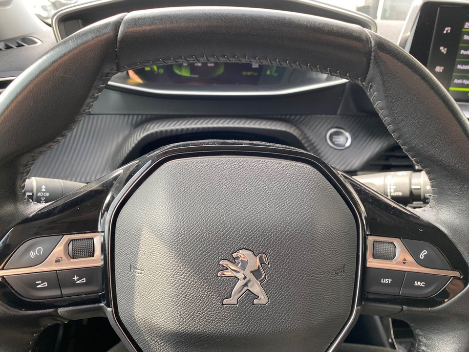 Peugeot 2008 1,5 BlueHDi 110 Allure Pack Van 5d