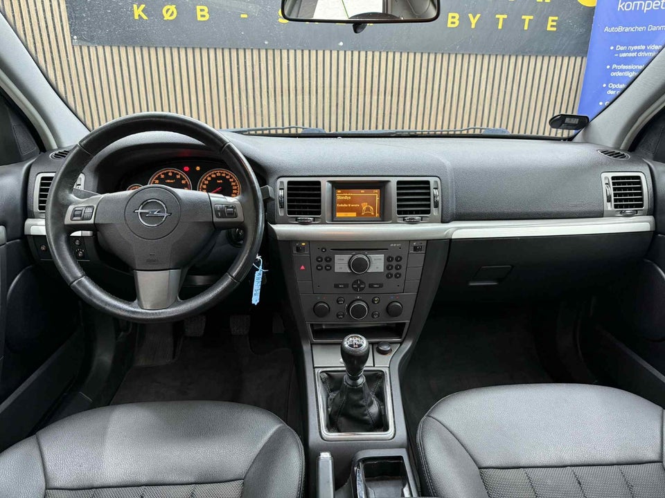 Opel Vectra 1,8 16V 140 Limited 5d