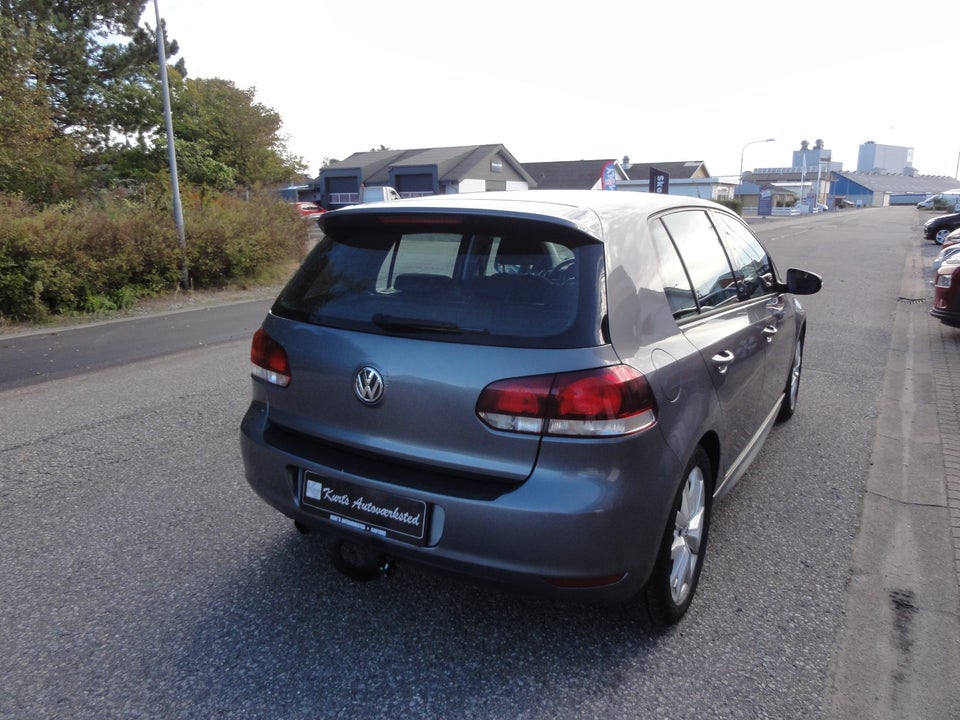 VW Golf VI 1,6 TDi 105 BlueMotion 5d