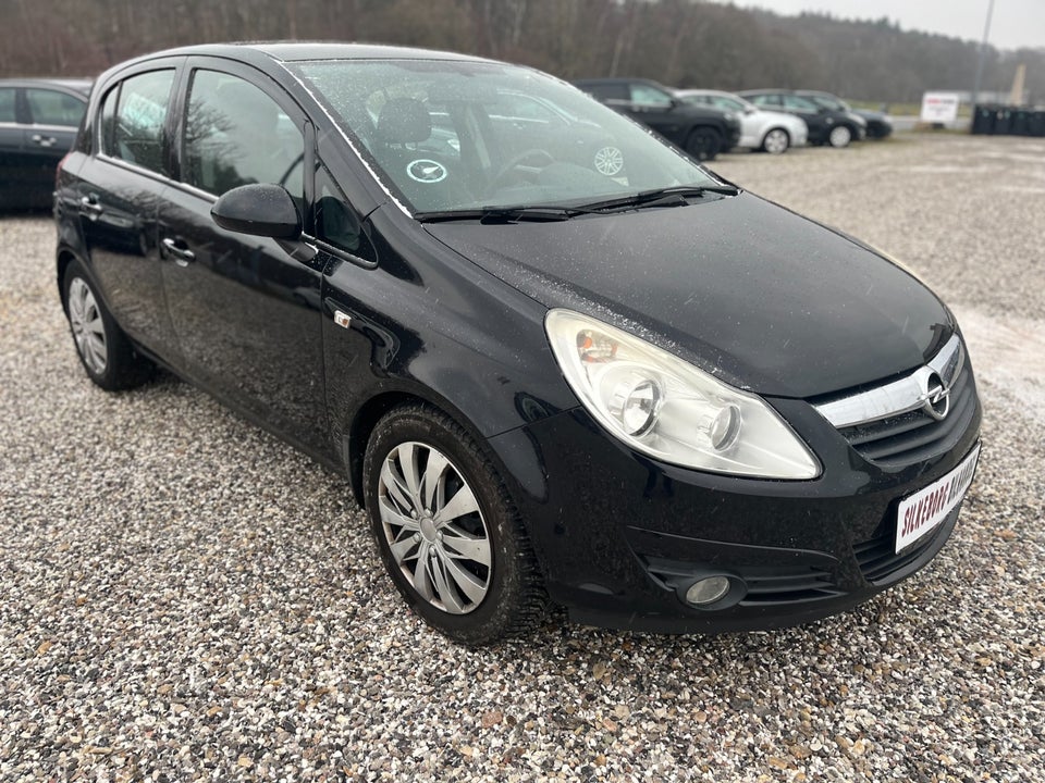Opel Corsa 1,2 16V Cosmo 5d