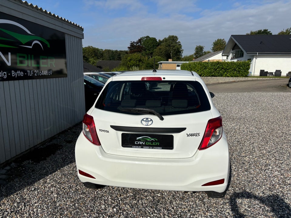 Toyota Yaris 1,0 VVT-i T1 5d