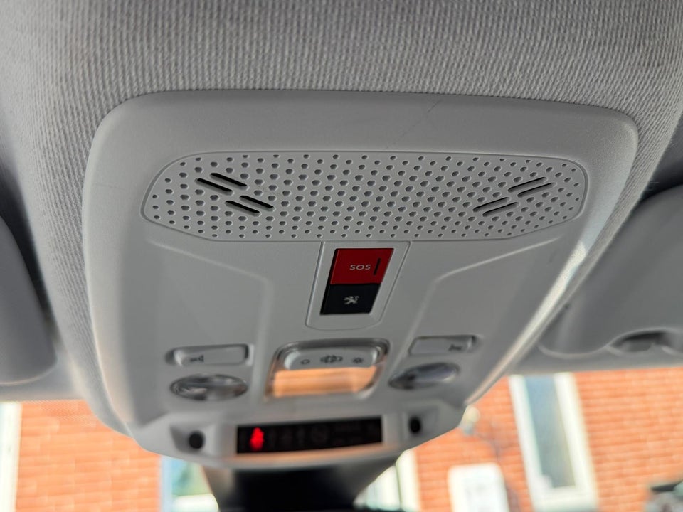 Peugeot e-208 50 Allure 5d