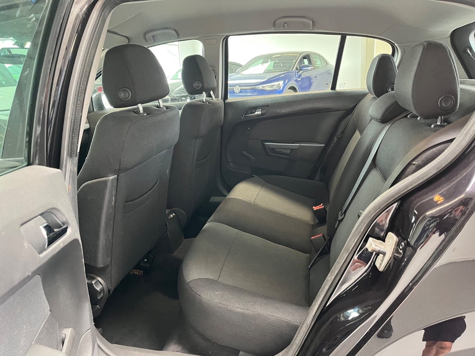 Opel Astra 1,6 16V Limited Twinport 5d