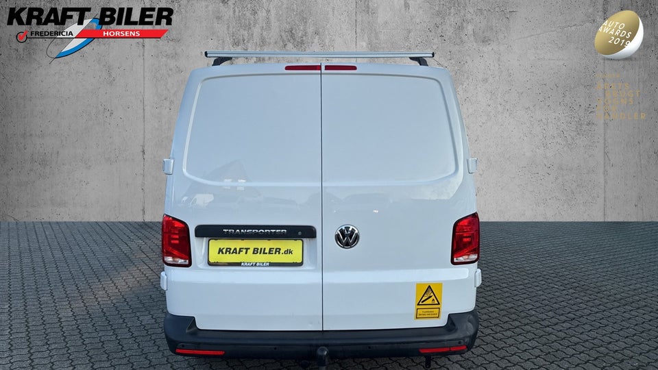 VW Transporter 2,0 TDi 110 Kassevogn lang