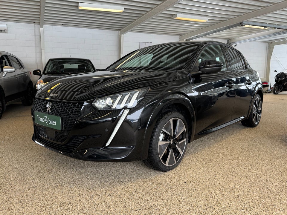 Peugeot e-208 50 GT 5d