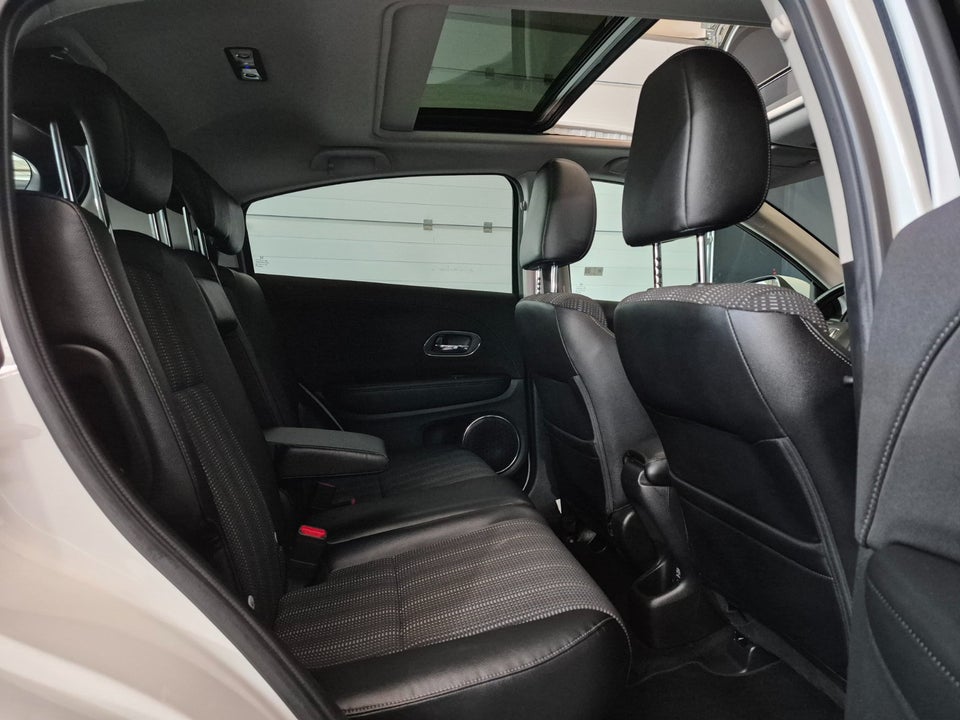 Honda HR-V 1,5 i-VTEC Executive CVT 5d