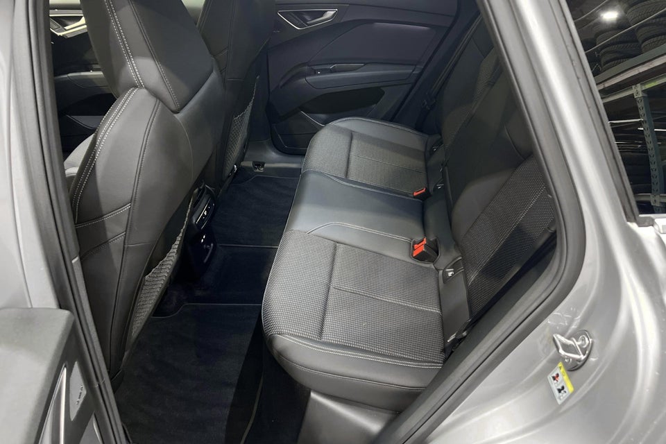Audi Q4 e-tron 45 Progress 5d