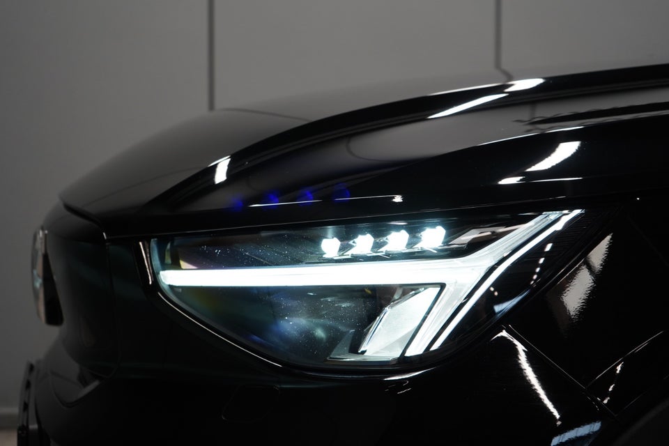 Volvo XC40 P8 ReCharge Twin Plus 5d