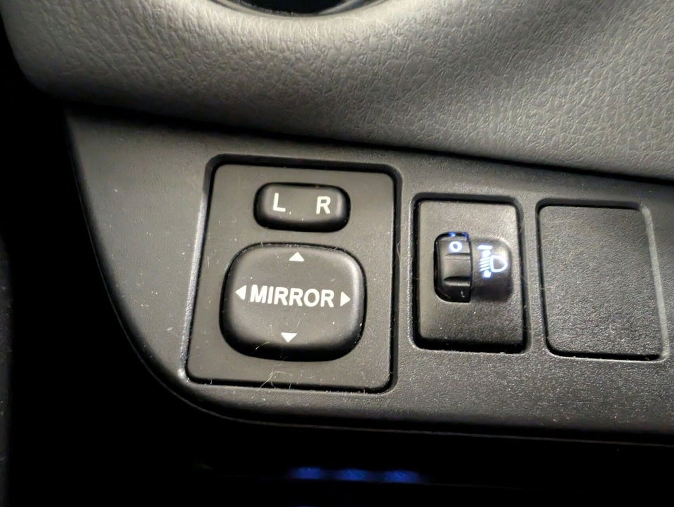 Toyota Yaris 1,0 VVT-i T2 5d