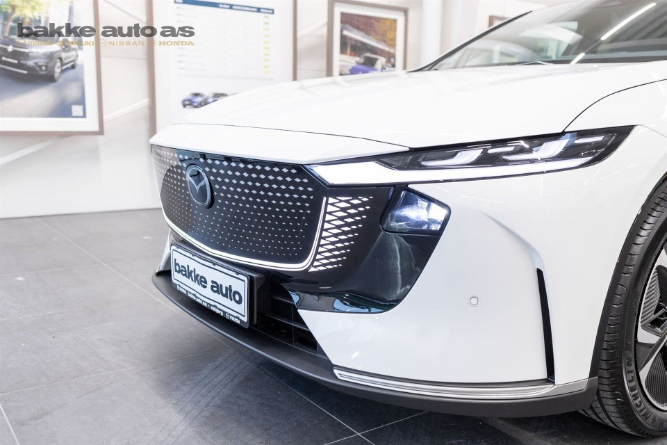 Mazda 6e Takumi+ Long Range 5d