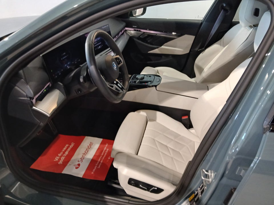 BMW i5 eDrive40 Touring M-Sport Pro 5d