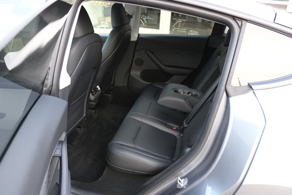 Tesla Model Y RWD 5d