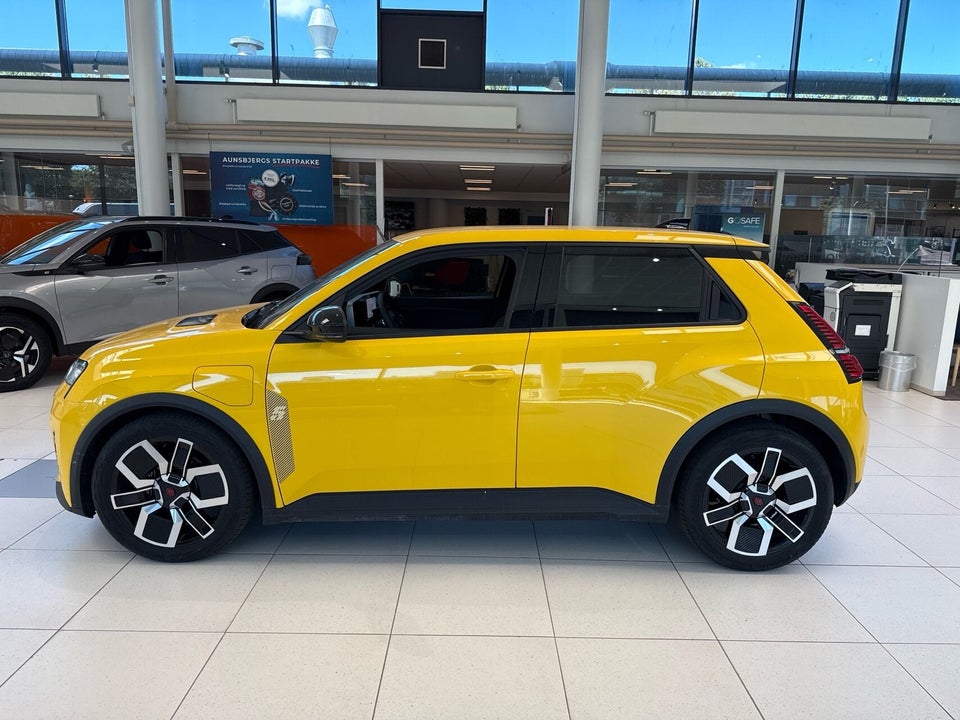 Renault 5 E-Tech 40 Techno 5d