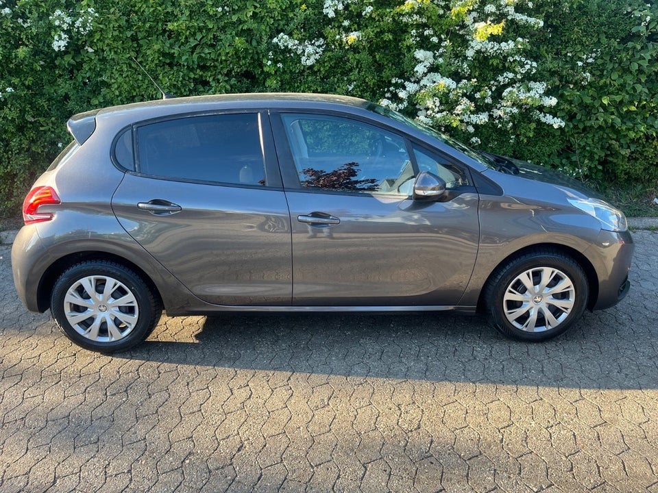 Peugeot 208 1,2 VTi 82 Allure 5d