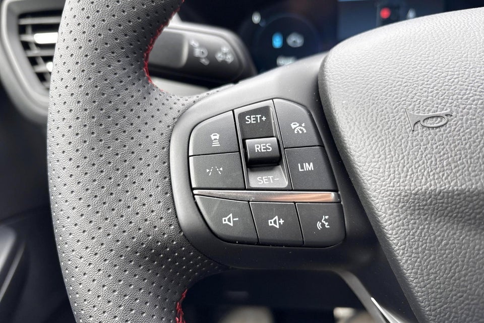 Ford Kuga 2,5 PHEV ST-Line X CVT 5d