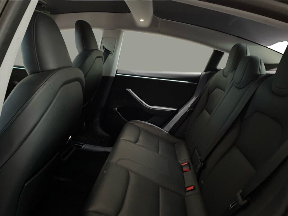 Tesla Model 3 Long Range AWD 4d