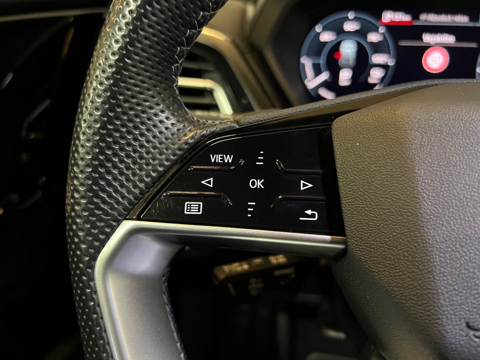 Audi Q4 e-tron 40 S-line 5d