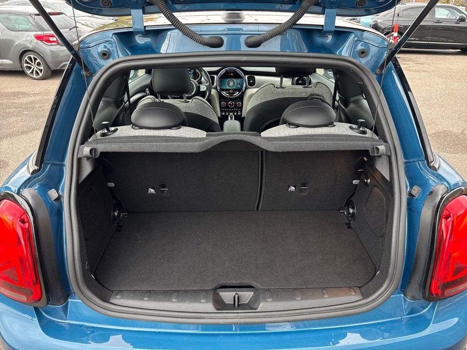 MINI Cooper SE Classic Trim 3d