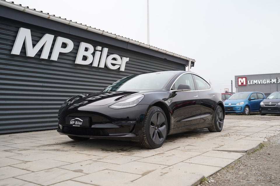 Tesla Model 3 Long Range AWD 4d