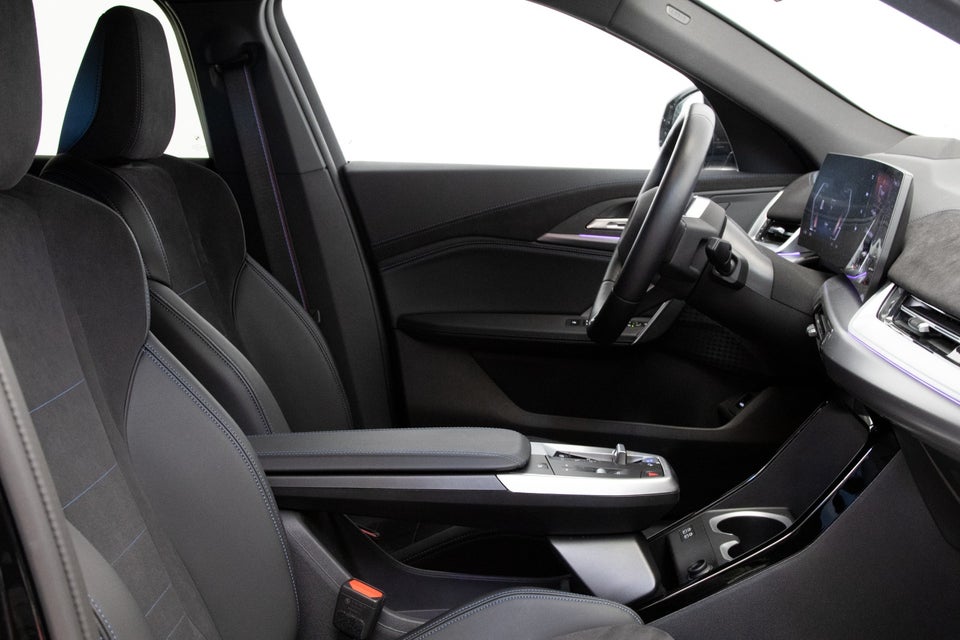 BMW iX2 eDrive20 Fully Charged M-Sport 5d