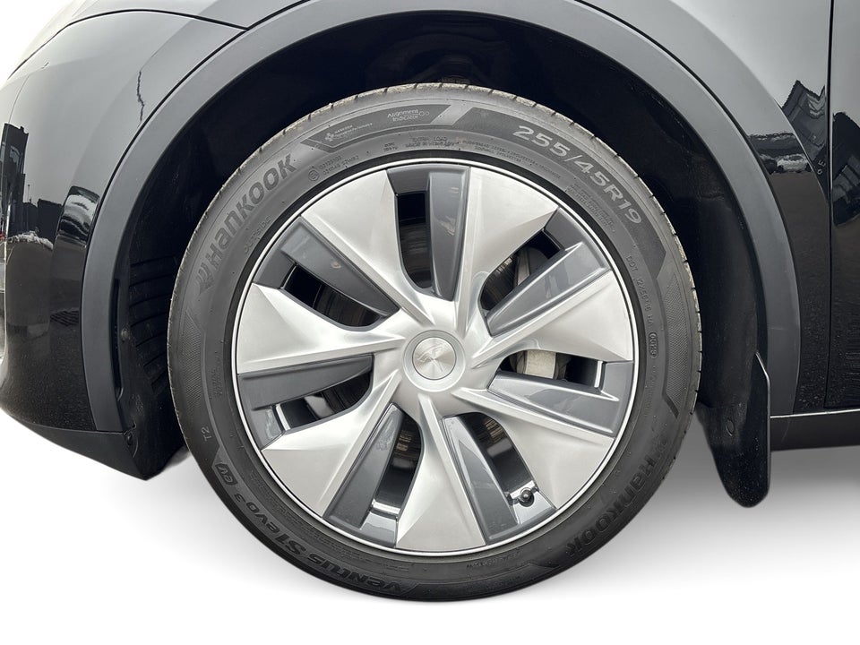 Tesla Model Y Long Range AWD 5d