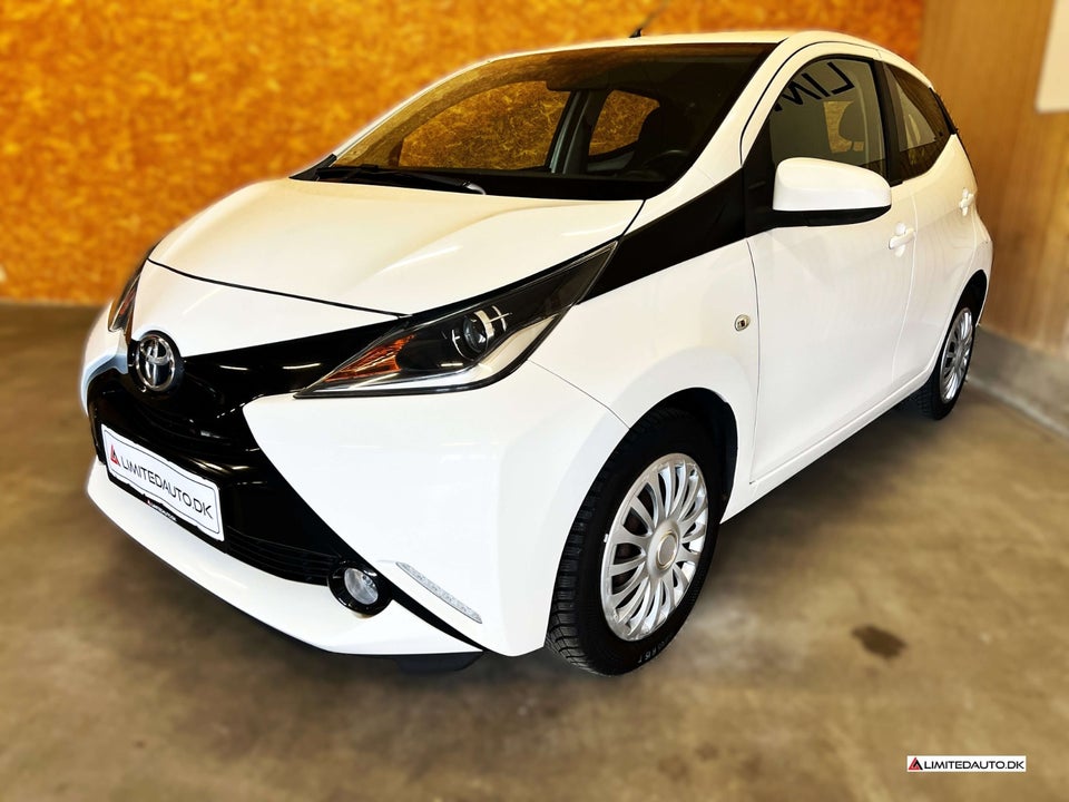 Toyota Aygo 1,0 VVT-i x-press 5d