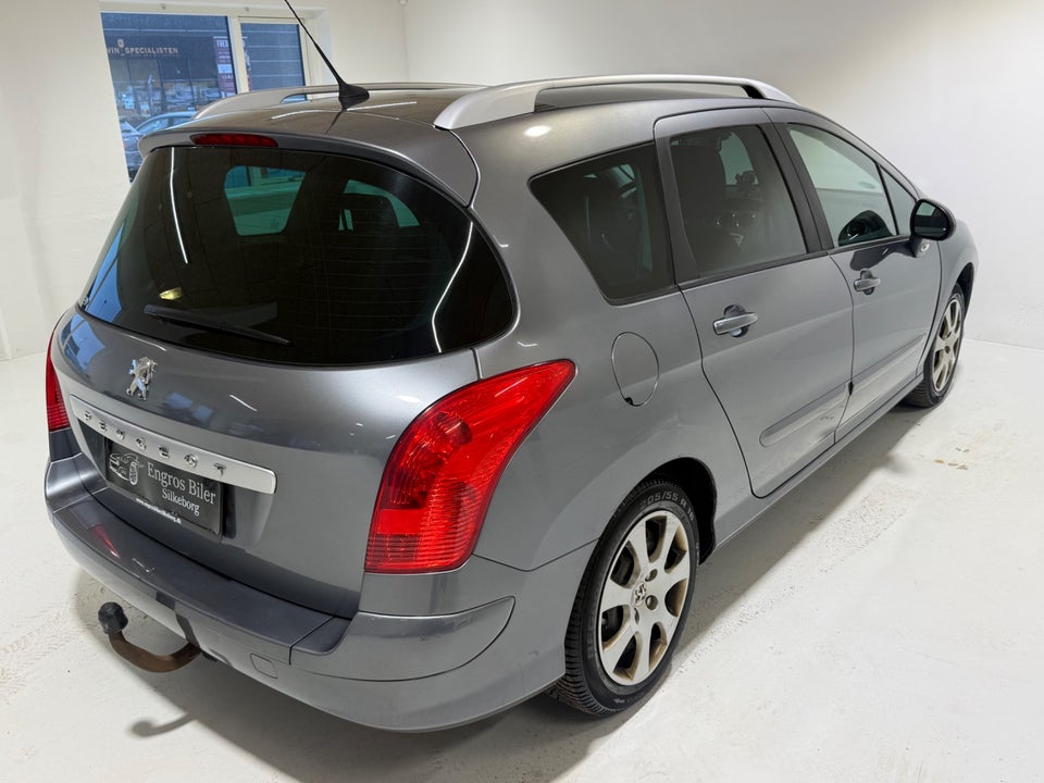 Peugeot 308 1,6 HDi 109 Premium SW 7prs 5d