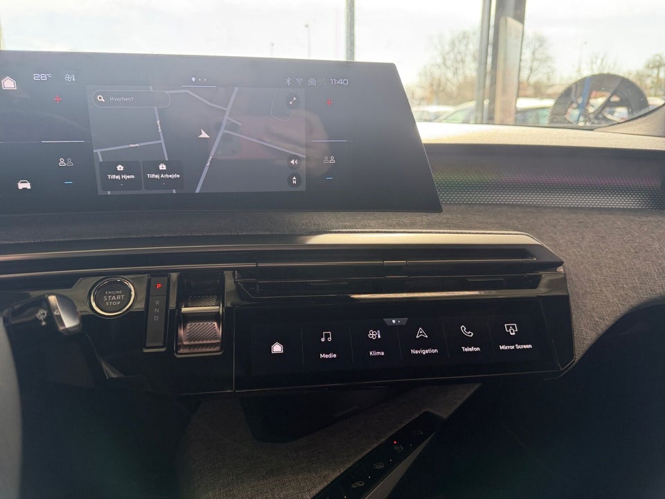 Peugeot e-3008 77 GT Pack 5d