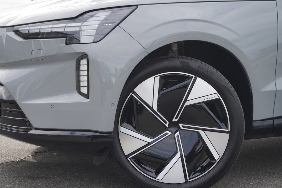 Volvo EX90 Twin Performance Ultra 7prs 5d