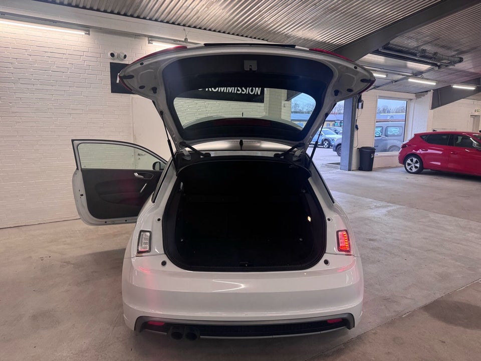 Audi A1 1,4 TFSi 185 Ambition S-line S-tr. 3d