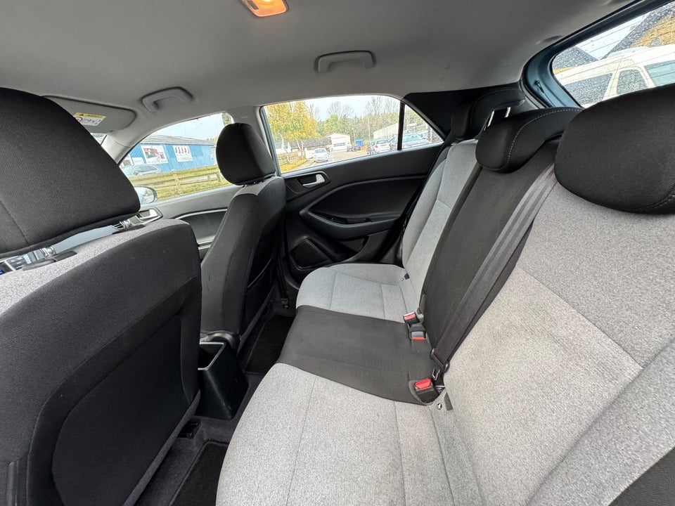 Hyundai i20 1,25 Trend 5d