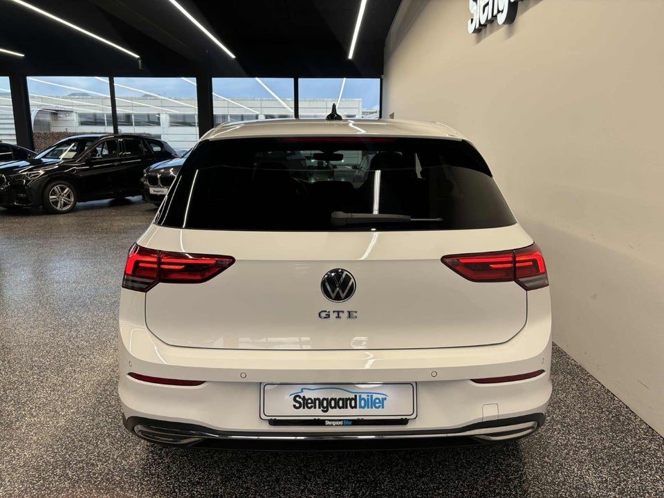 VW Golf VIII 1,4 GTE DSG 5d