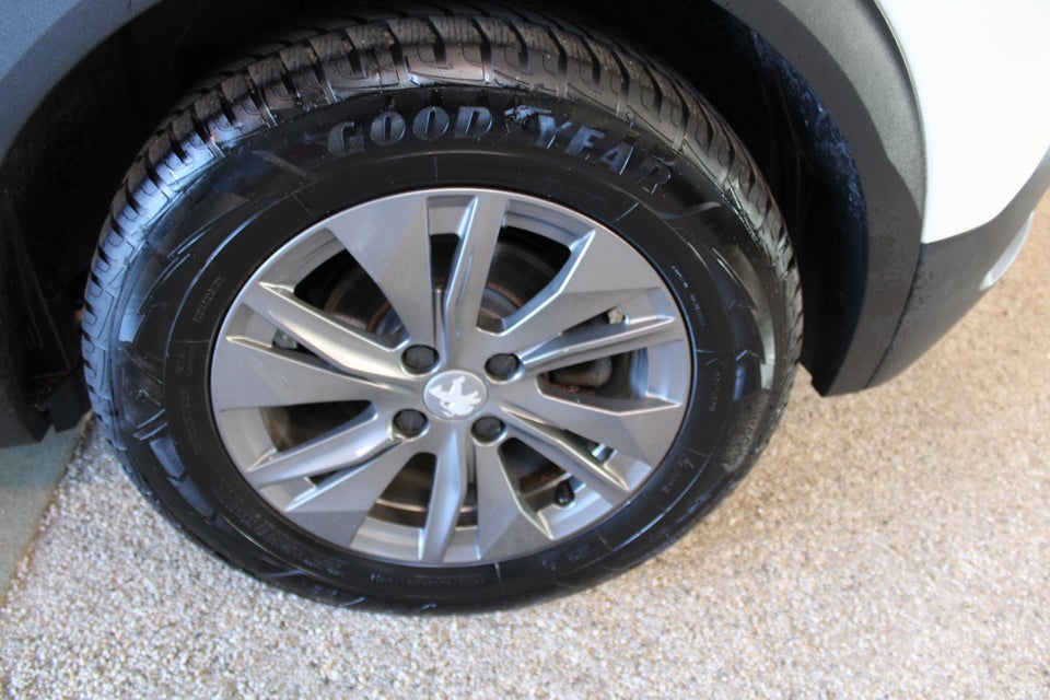 Peugeot e-2008 50 GT Pack 5d