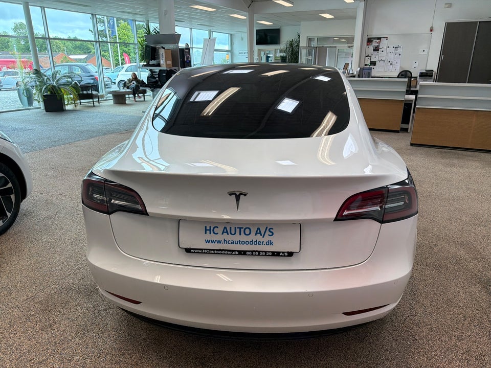 Tesla Model 3 Standard Range+ RWD 4d