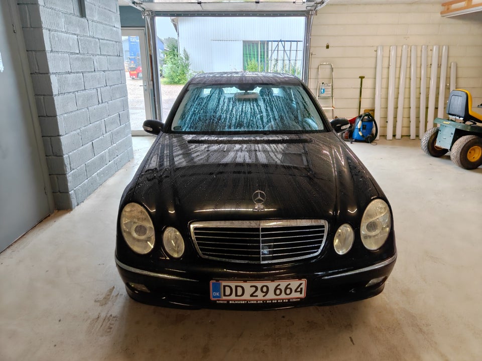 Mercedes E320 3,2 Avantgarde aut. 4d