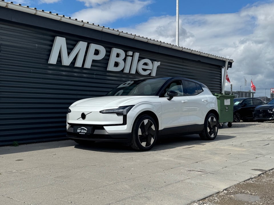Volvo EX30 Twin Performance Plus 5d