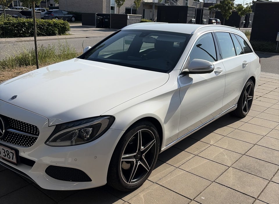 Mercedes C220 2,2 BlueTEC Avantgarde stc. aut. 5d