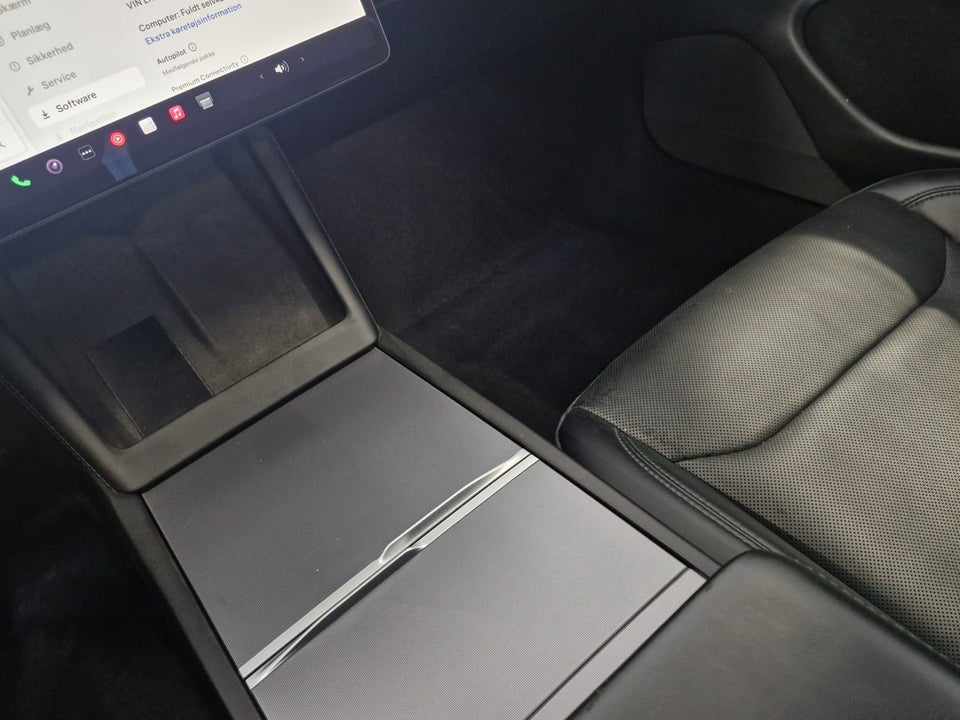 Tesla Model 3 RWD 4d